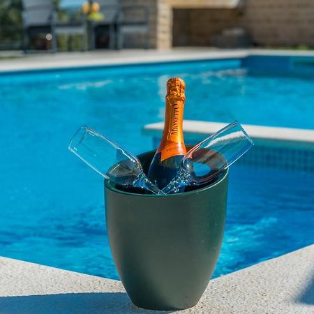 Poolincluded - Holiday Home Maslina Lisane Ostrovicke 외부 사진