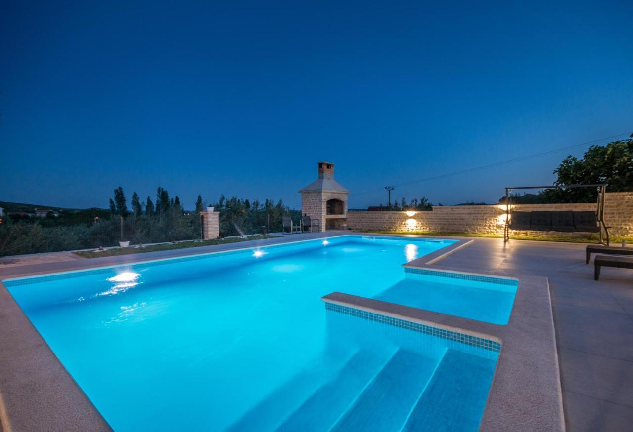 Poolincluded - Holiday Home Maslina Lisane Ostrovicke 외부 사진